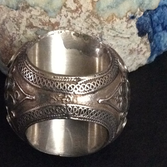 Sterling Silver Ring .